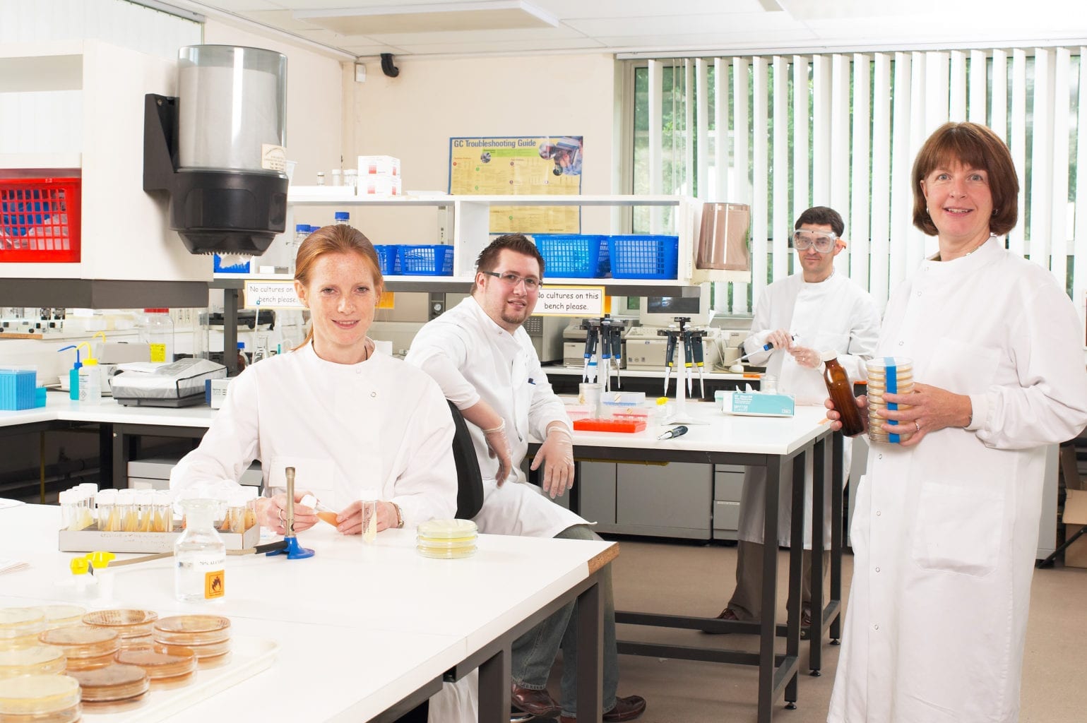 CABI Egham010 (1) scientists in a lab